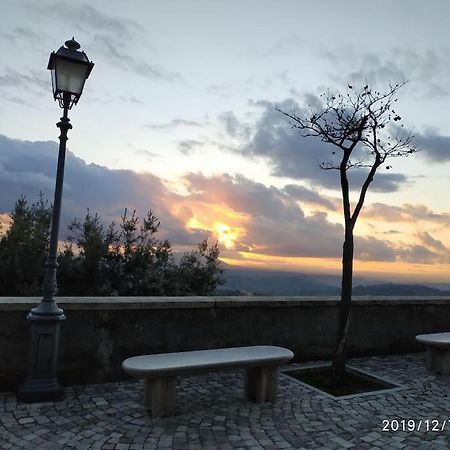 Relax Nell' Antico Borgo Villa Casperia Exterior photo
