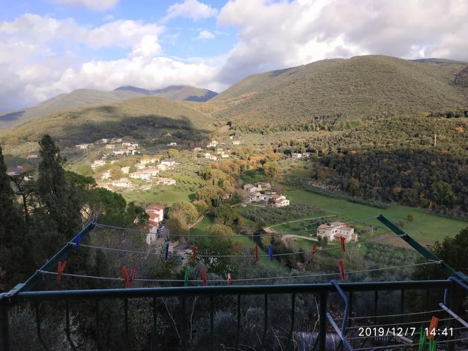 Relax Nell' Antico Borgo Villa Casperia Exterior photo
