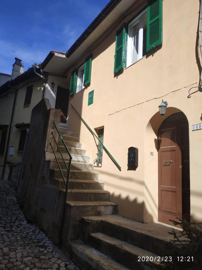 Relax Nell' Antico Borgo Villa Casperia Exterior photo