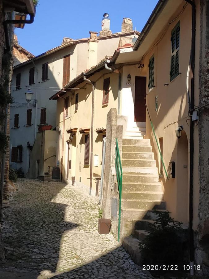 Relax Nell' Antico Borgo Villa Casperia Exterior photo